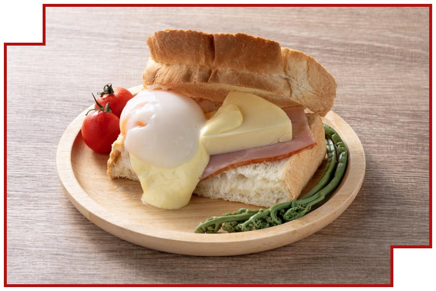 魂のエッグベネディクトを再現した料理画像