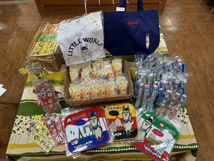 リャマピーグッズ