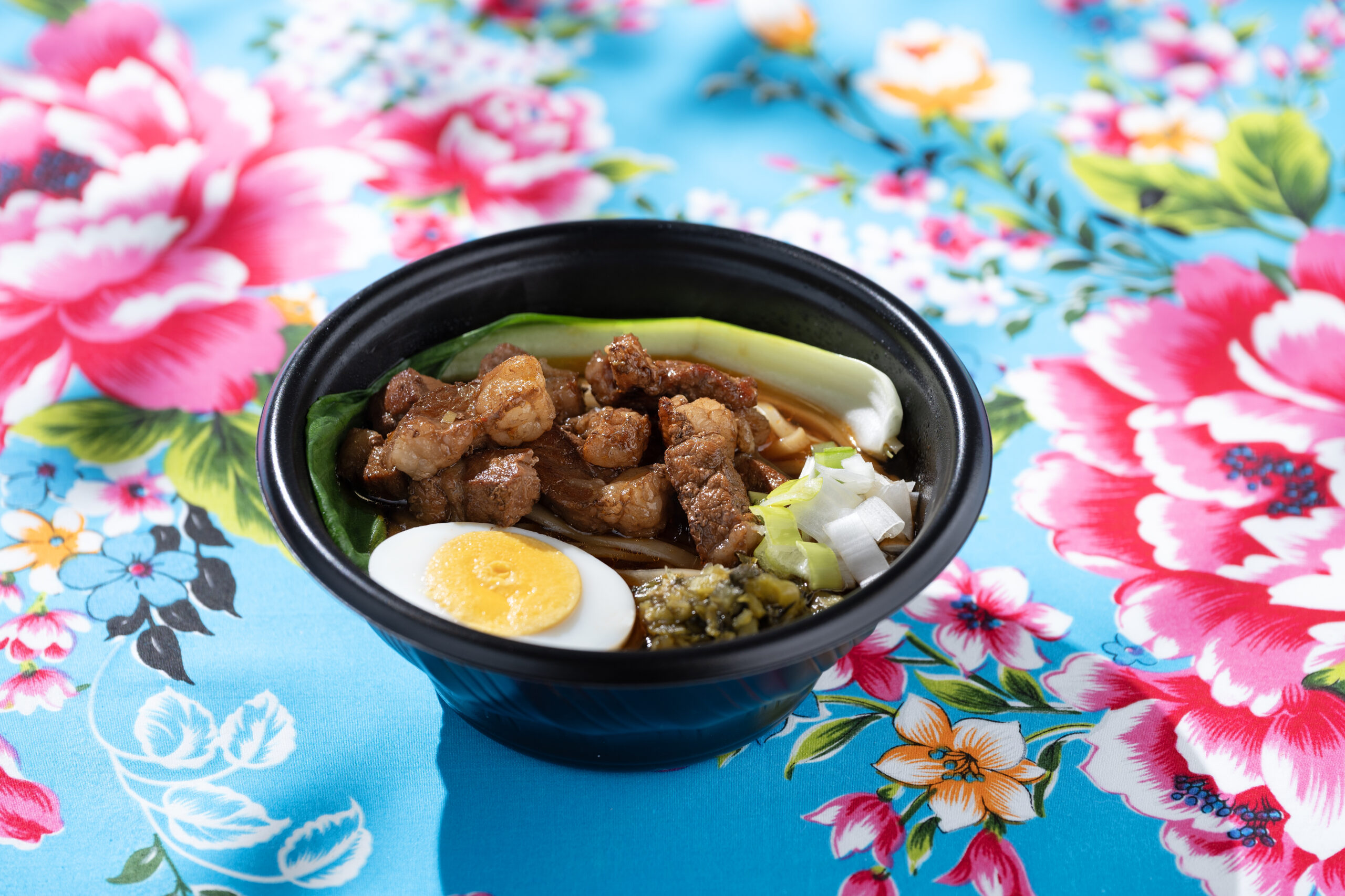 紅焼牛肉麺(ホンシャオニュウローメン)